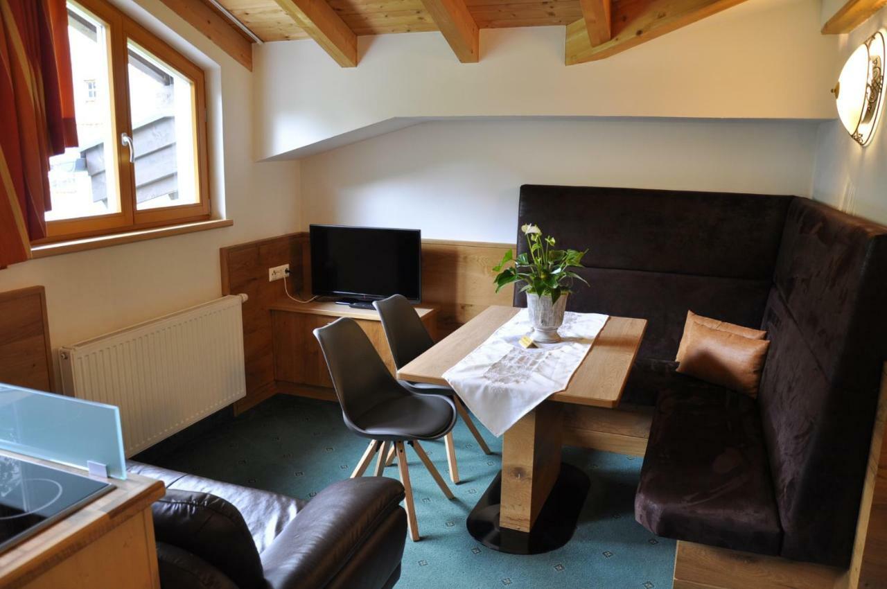Active Apart Central Ried im Oberinntal Ngoại thất bức ảnh